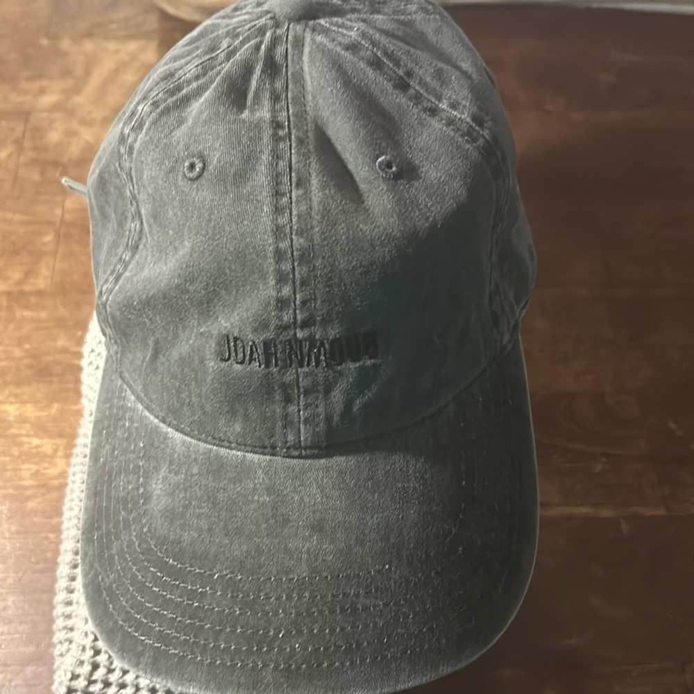 Joah brown washed black cap